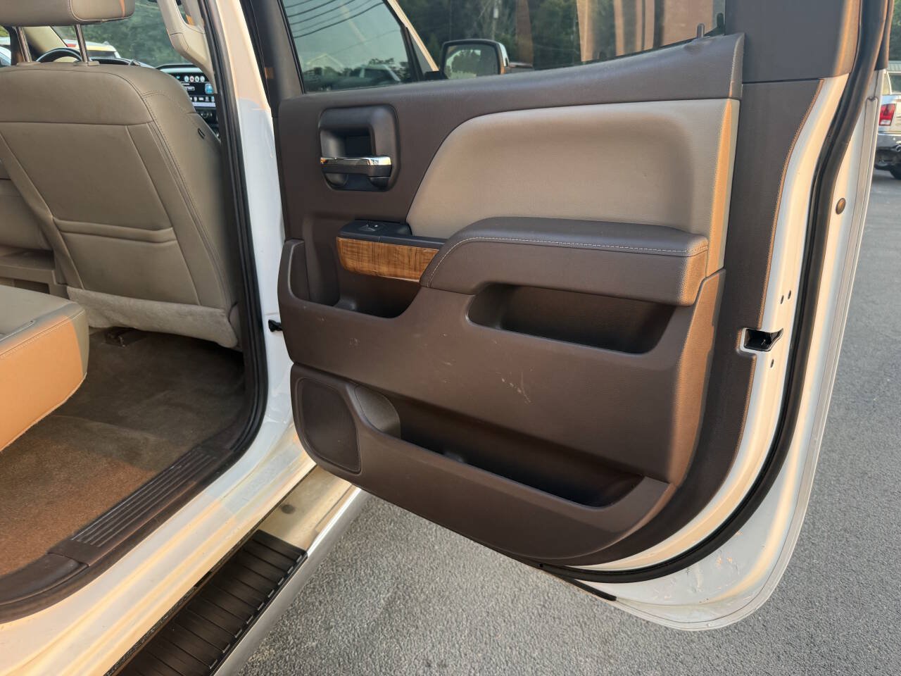 Used 2017 GMC Sierra 1500 SLT AWD/4WD image 19