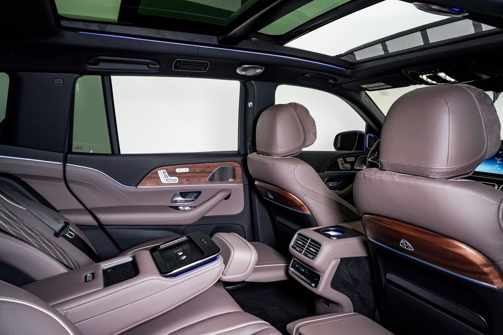Used 2026 Mercedes-Benz Maybach GLS 600 4MATIC image 19