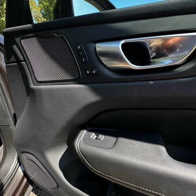 Used 2024 Volvo XC60 T8 Ultimate w/ Protection Package Premier AWD/4WD image 19