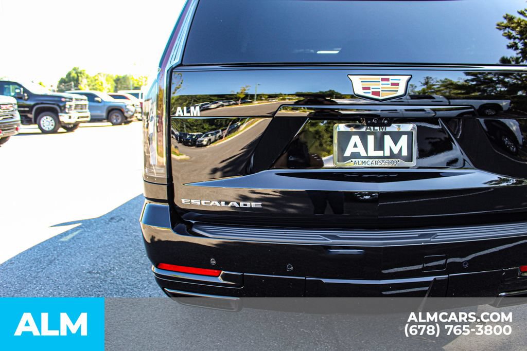 Used 2026 Cadillac Escalade ESV Sport AWD/4WD image 13