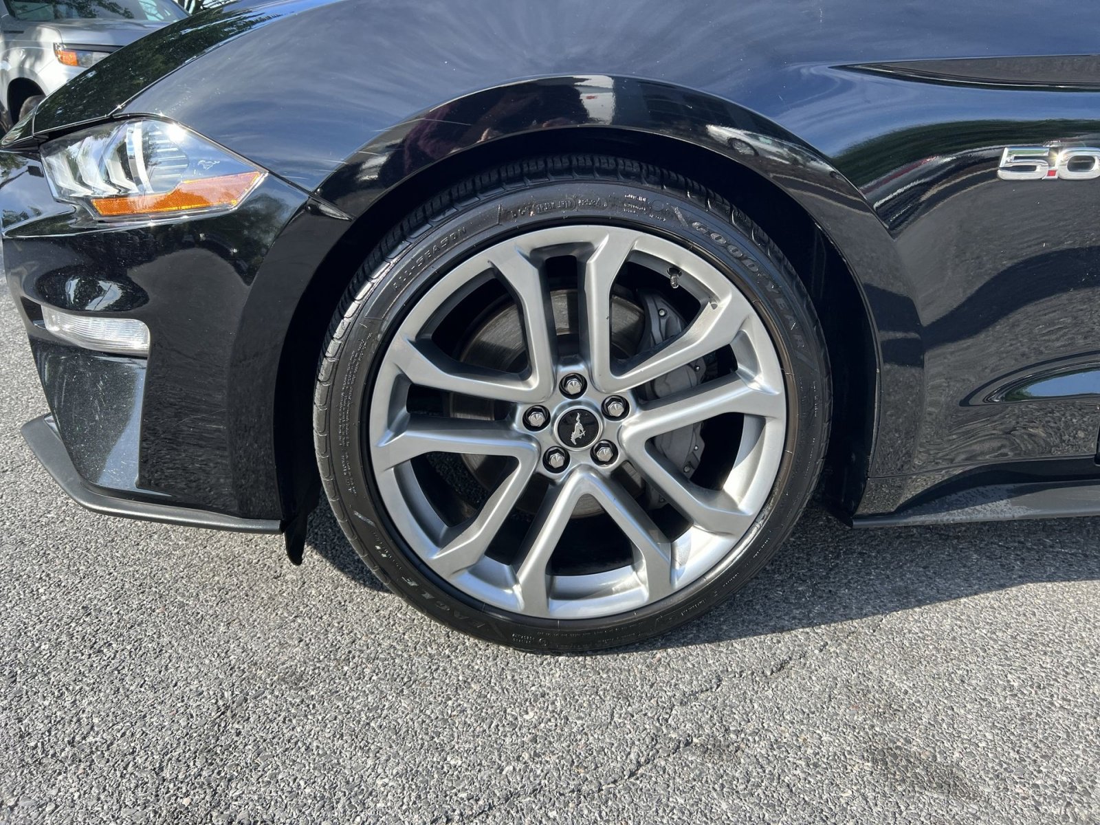 Used 2022 Ford Mustang GT Premium w/ Equipment Group 401A RWD image 12