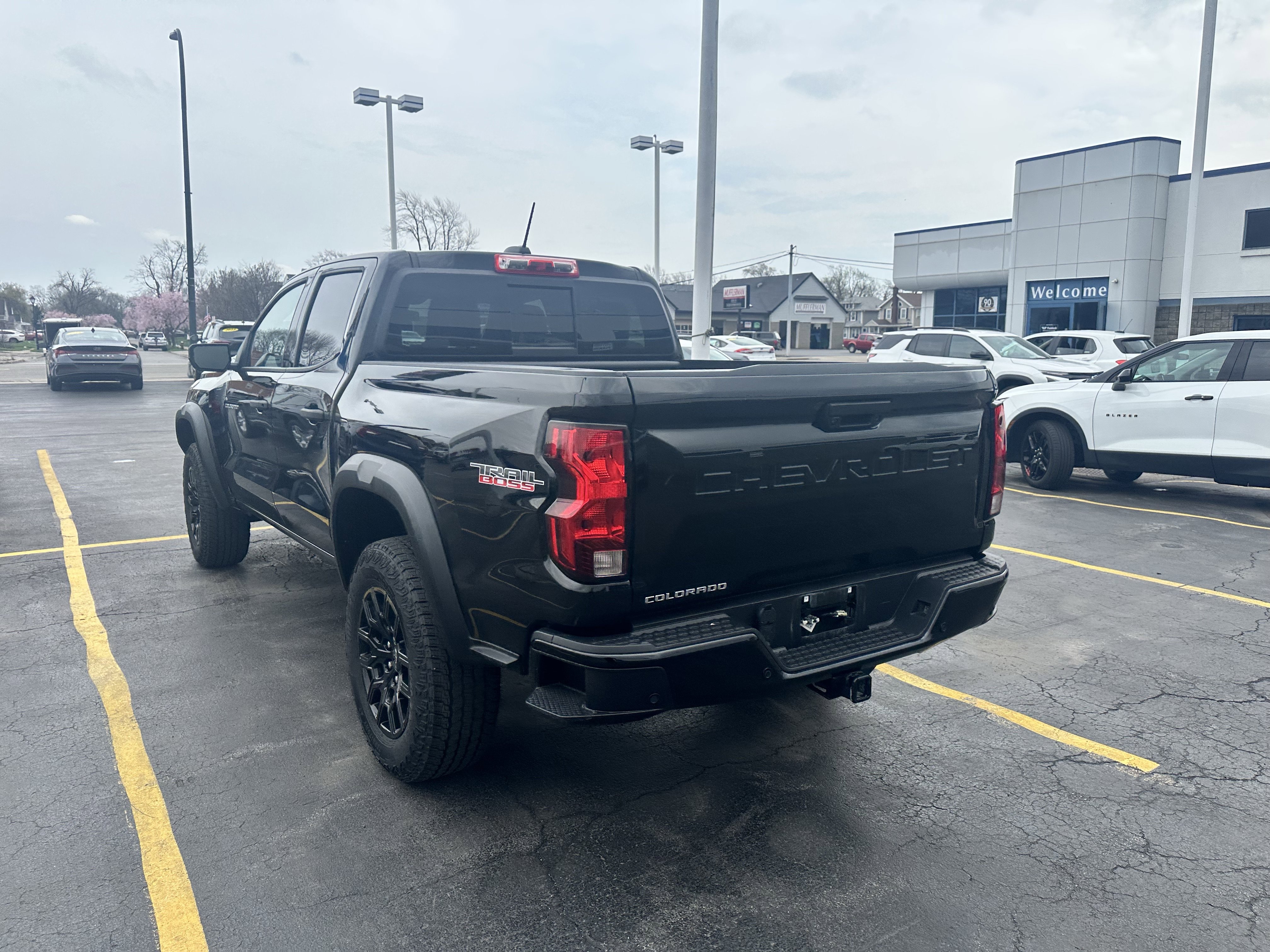Used 2024 Chevrolet Colorado Trail Boss w/ Technology Package image 6