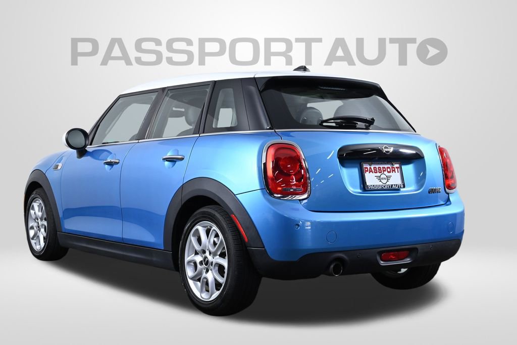 Used 2019 MINI Cooper 4-Door Hardtop w/ Signature Upholstery Package image 6