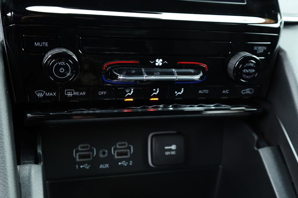 Used 2025 Jeep Grand Cherokee Laredo X w/ Trailer Tow Package image 7