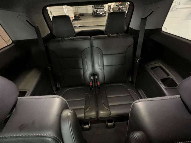 Certified 2022 GMC Acadia SLT w/ Technology Package image 14