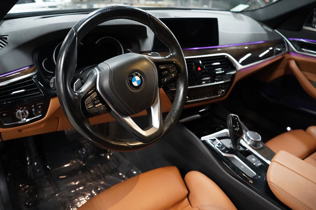 Used 2017 BMW 540i RWD image 11