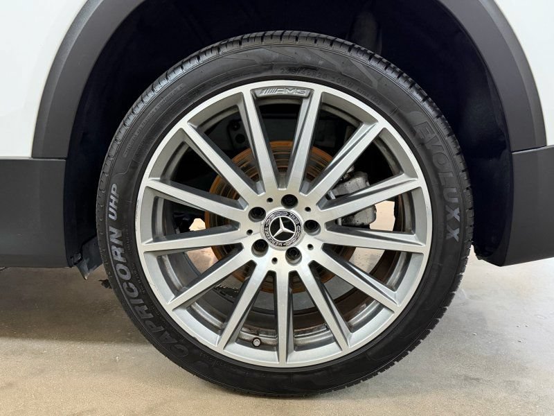 Used 2020 Mercedes-Benz GLB 250 w/ AMG Line image 12