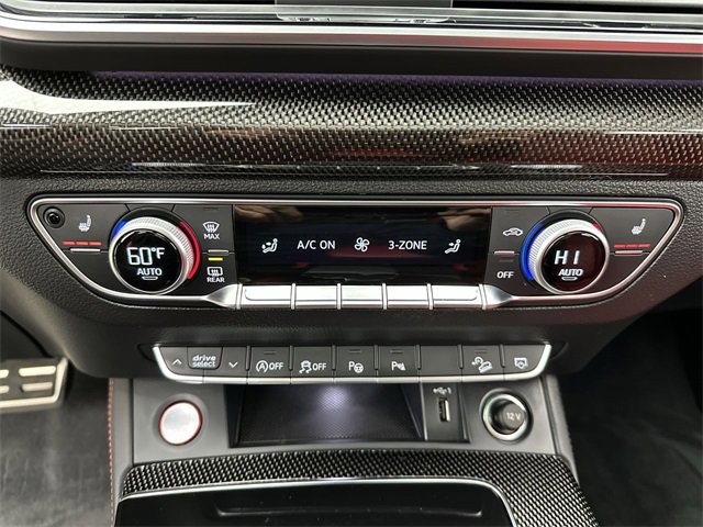 Certified 2025 Audi SQ5 Prestige w/ Prestige Package image 19