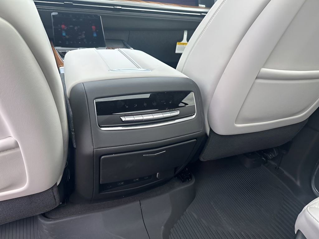 New 2026 Cadillac Escalade ESV Platinum Luxury w/ LPO, Floor Liner Package AWD/4WD image 23