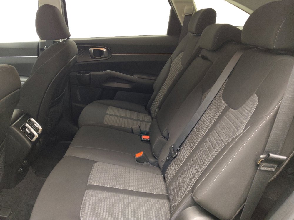 Used 2023 Kia Sorento LX AWD/4WD image 18
