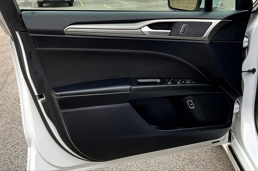 Certified 2019 Ford Fusion SE image 21