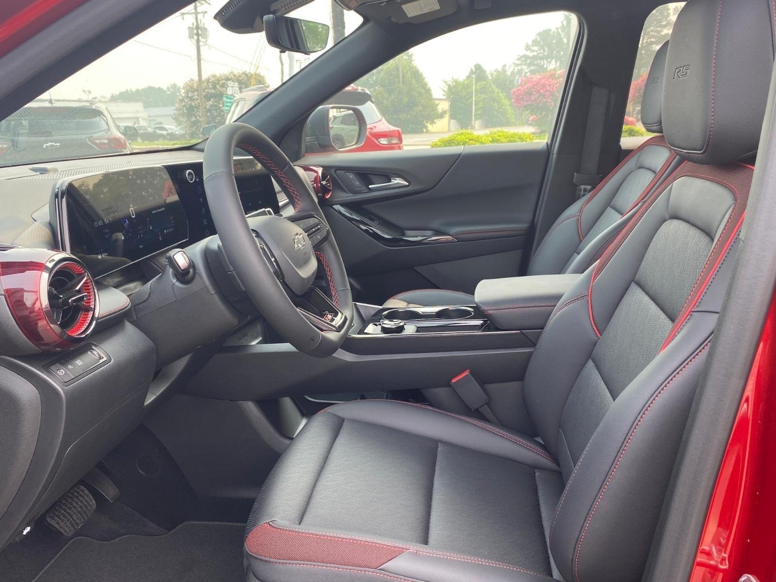 New 2027 Chevrolet Equinox RS w/ Safety and Technology Package FWD image 15