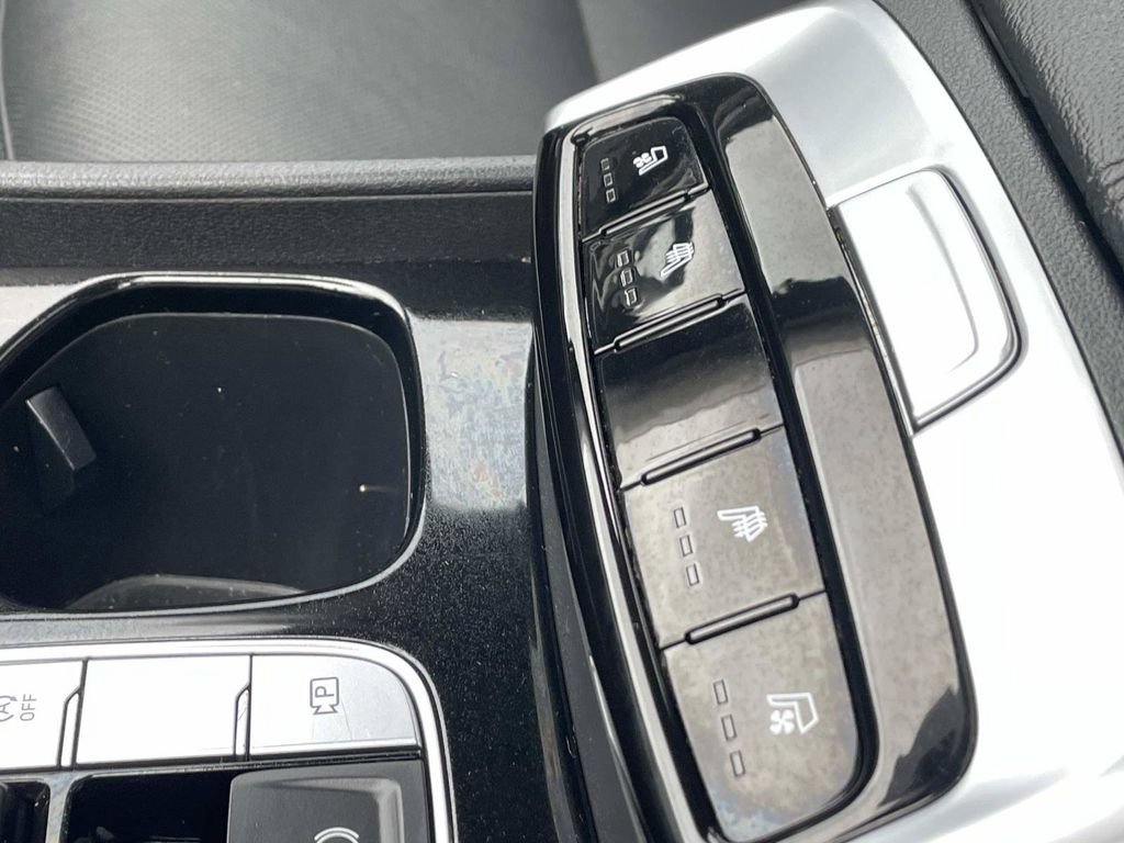 Used 2022 Hyundai Tucson SEL w/ Convenience + Premium Package FWD image 40