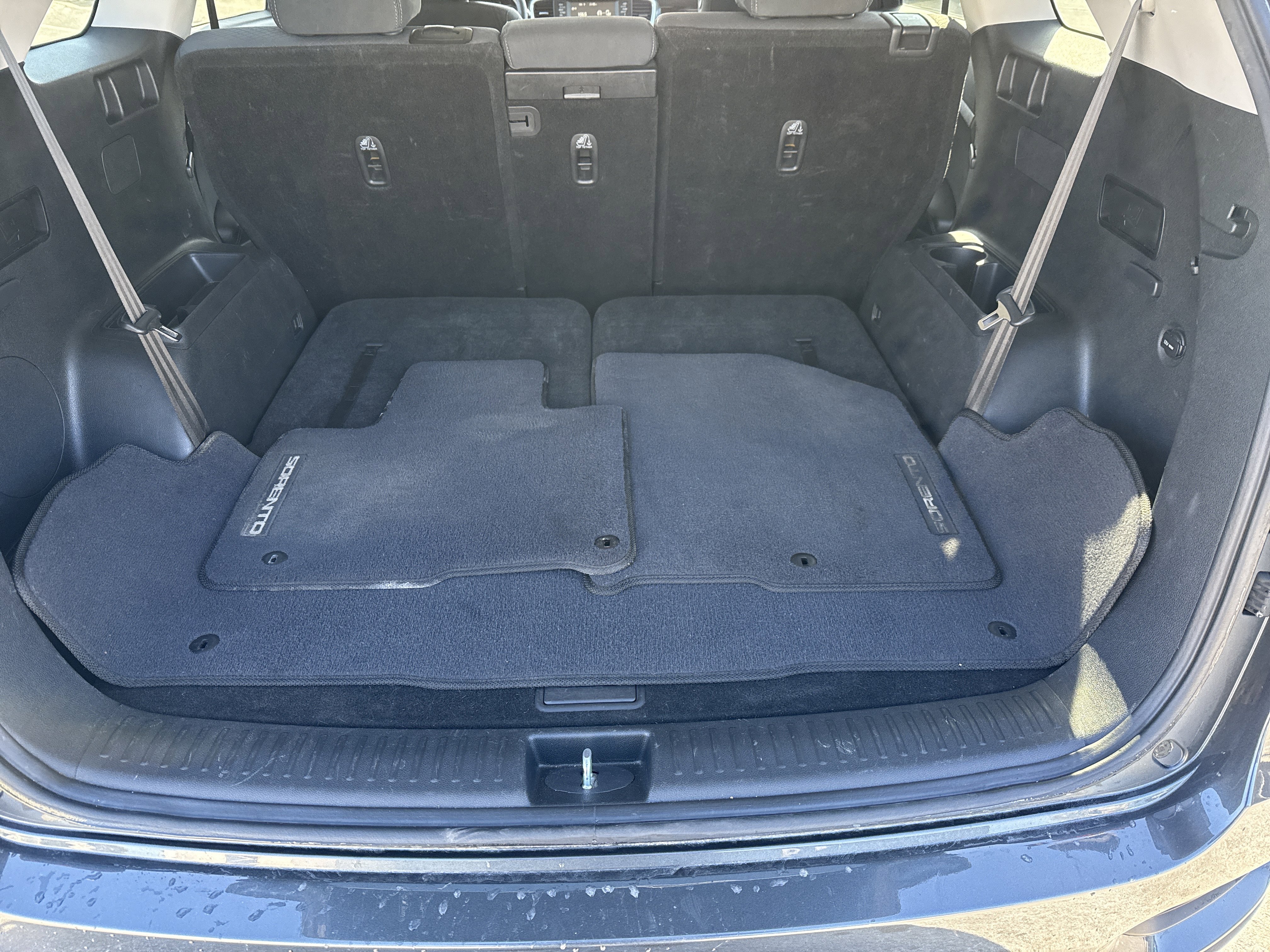 Used 2020 Kia Sorento AWD V6 image 5