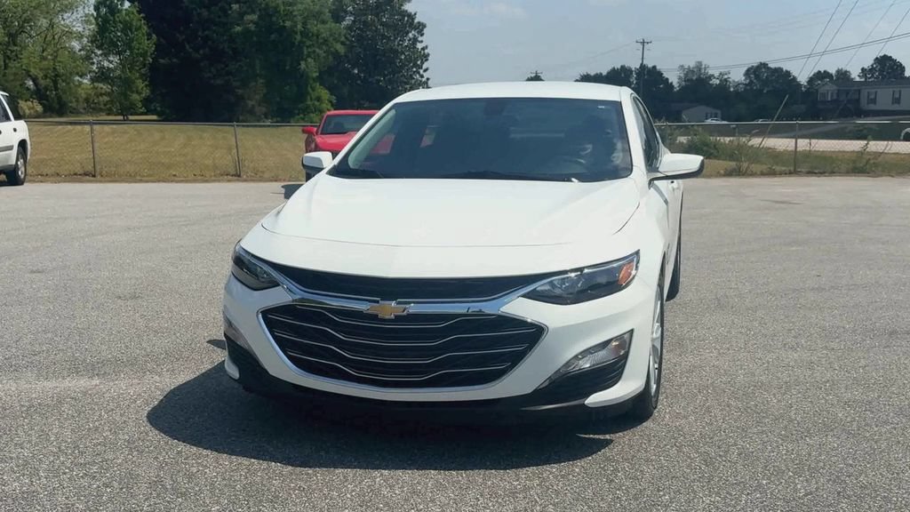 Certified 2022 Chevrolet Malibu LT FWD image 3