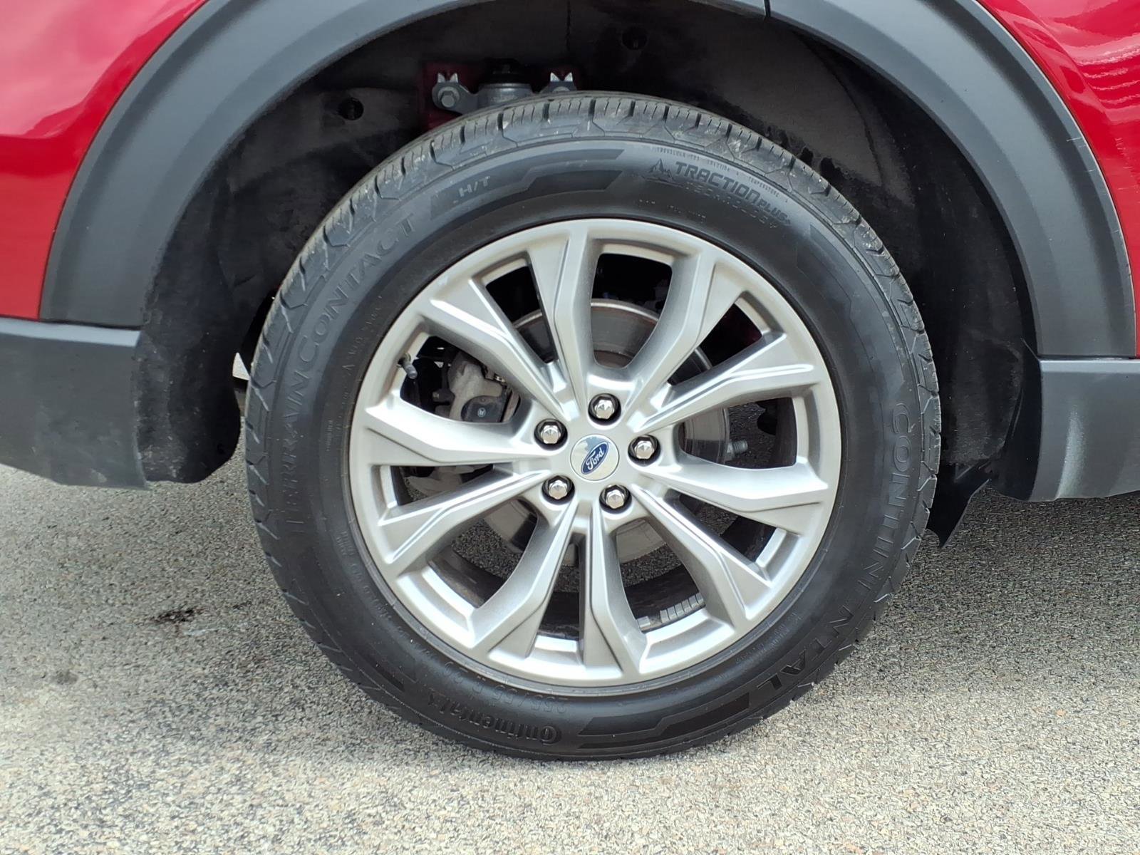 Used 2023 Ford Explorer XLT w/ Equipment Group 202A image 7