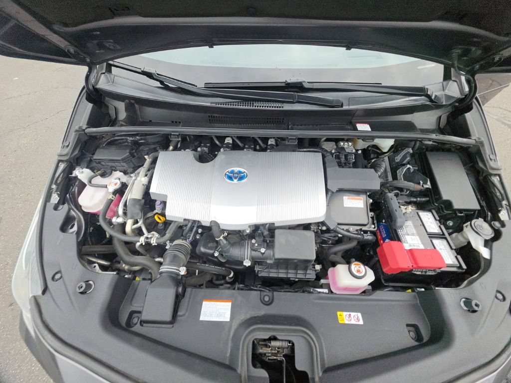 Used 2021 Toyota Prius Prime Limited w/ Carpet Mat Package (TMS) FWD image 12