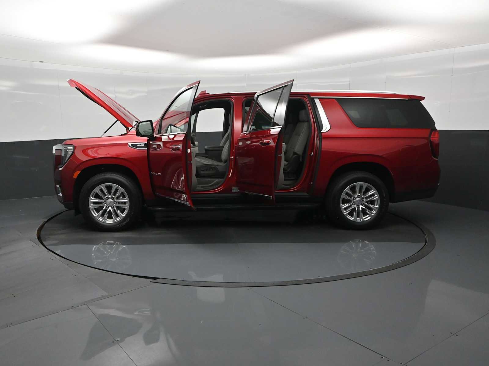 Used 2023 GMC Yukon XL SLT w/ SLT Premium Package image 47