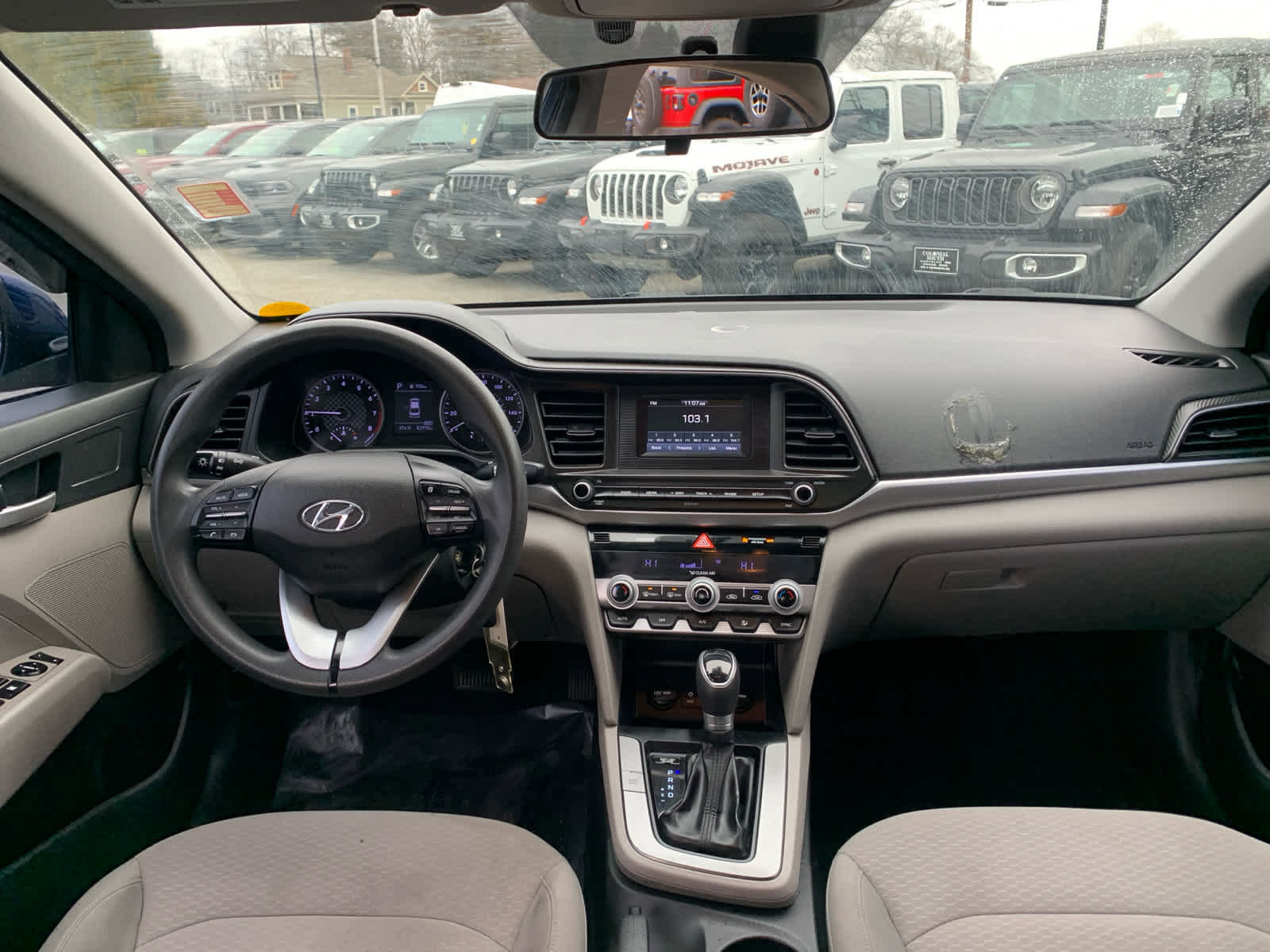 Used 2020 Hyundai Elantra SE image 31