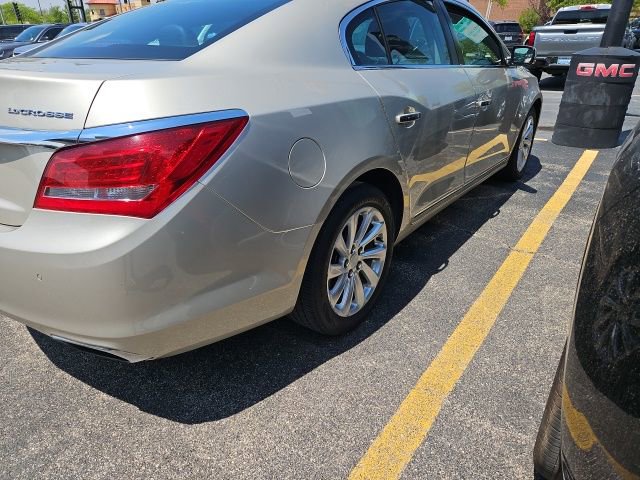Used 2016 Buick LaCrosse Leather FWD image 2