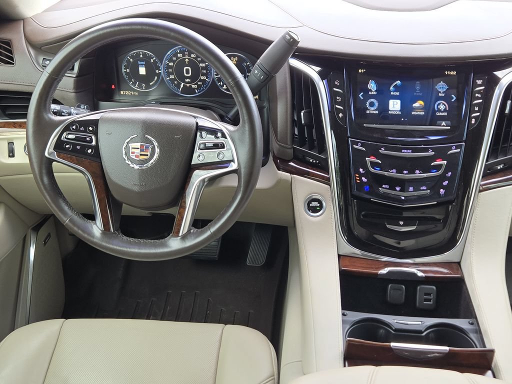 Used 2015 Cadillac Escalade Luxury AWD/4WD image 27