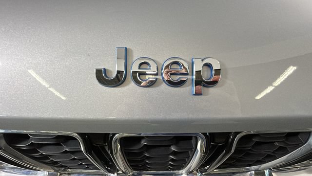 Used 2024 Jeep Grand Cherokee Limited 4xe AWD/4WD image 8
