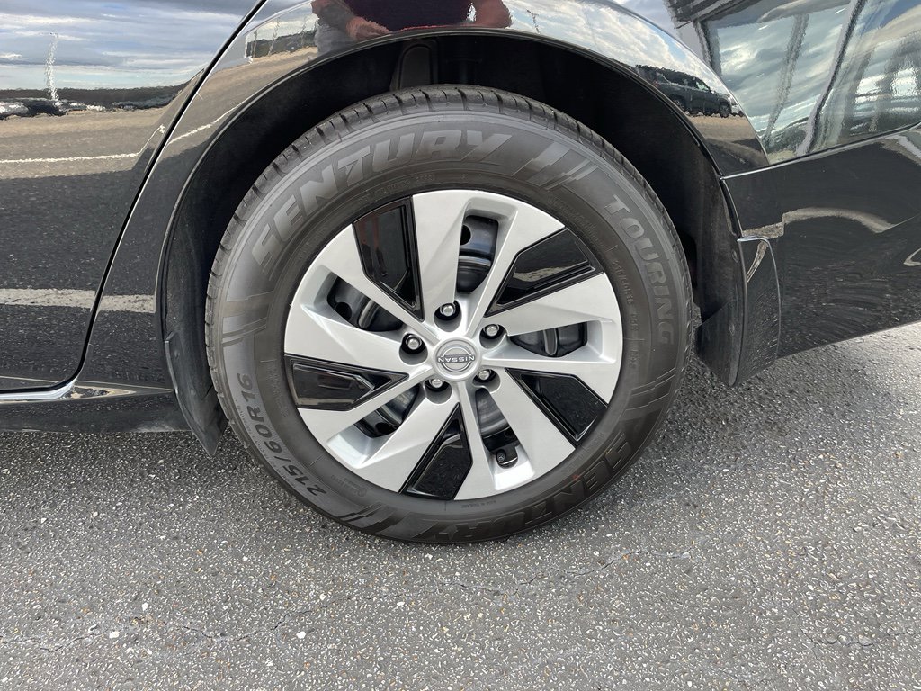 Used 2025 Nissan Altima 2.5 S image 14