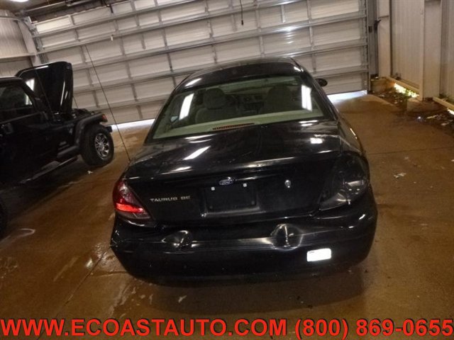 Used 2005 Ford Taurus SE FWD image 6