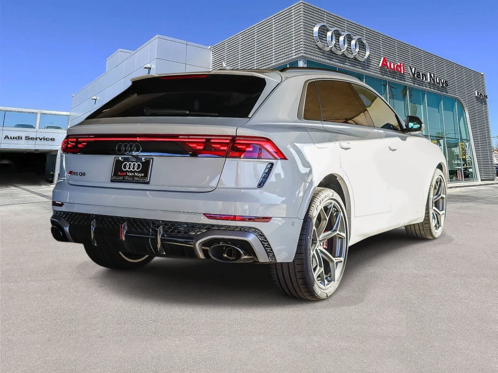 New 2025 Audi RS Q8 performance AWD/4WD video 4