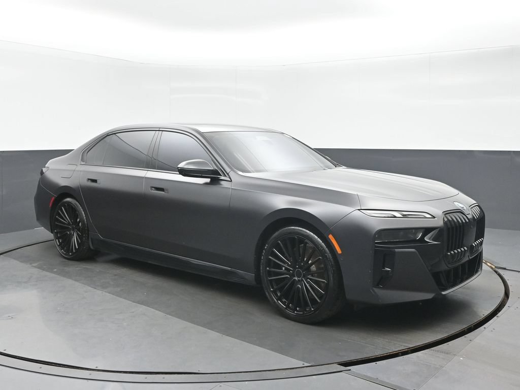 Used 2023 BMW i7 xDrive60 AWD/4WD image 5