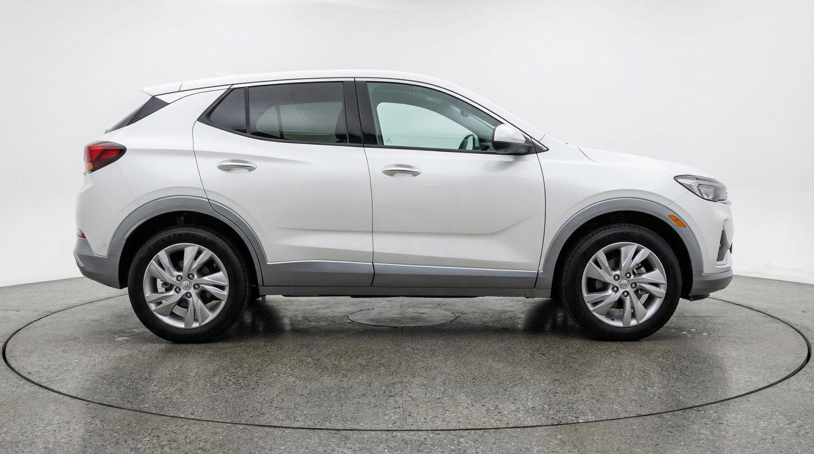 Used 2025 Buick Encore GX Preferred AWD/4WD image 11