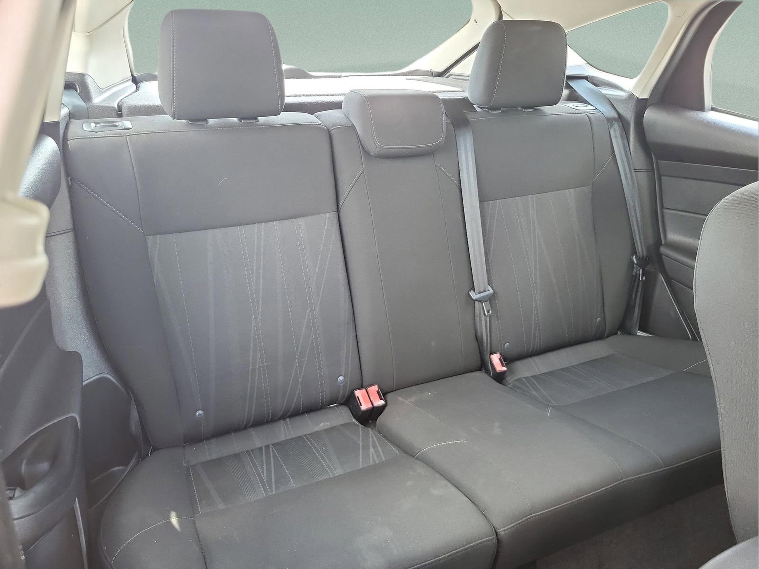 Used 2015 Ford Focus SE image 18