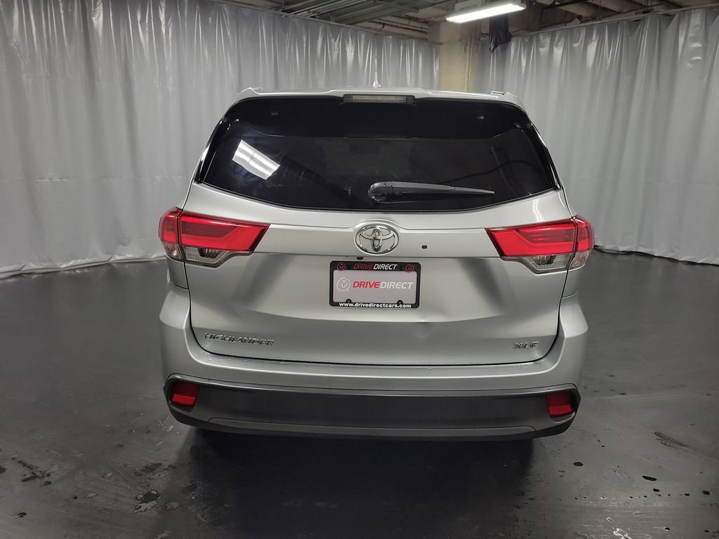 Used 2019 Toyota Highlander XLE image 7