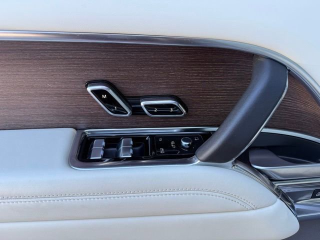 Certified 2024 Land Rover Range Rover SE image 13