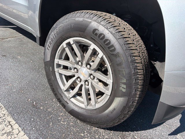 Used 2024 Chevrolet Colorado LT w/ LT Convenience Package II AWD/4WD image 3