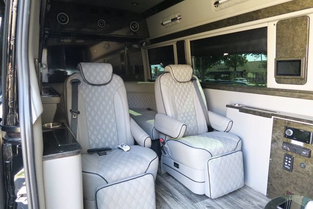 Used 2020 Mercedes-Benz Sprinter 3500 image 13