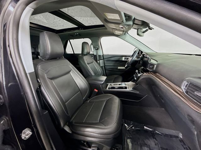 Certified 2022 Ford Explorer Limited w/ Equipment Group 301A image 30