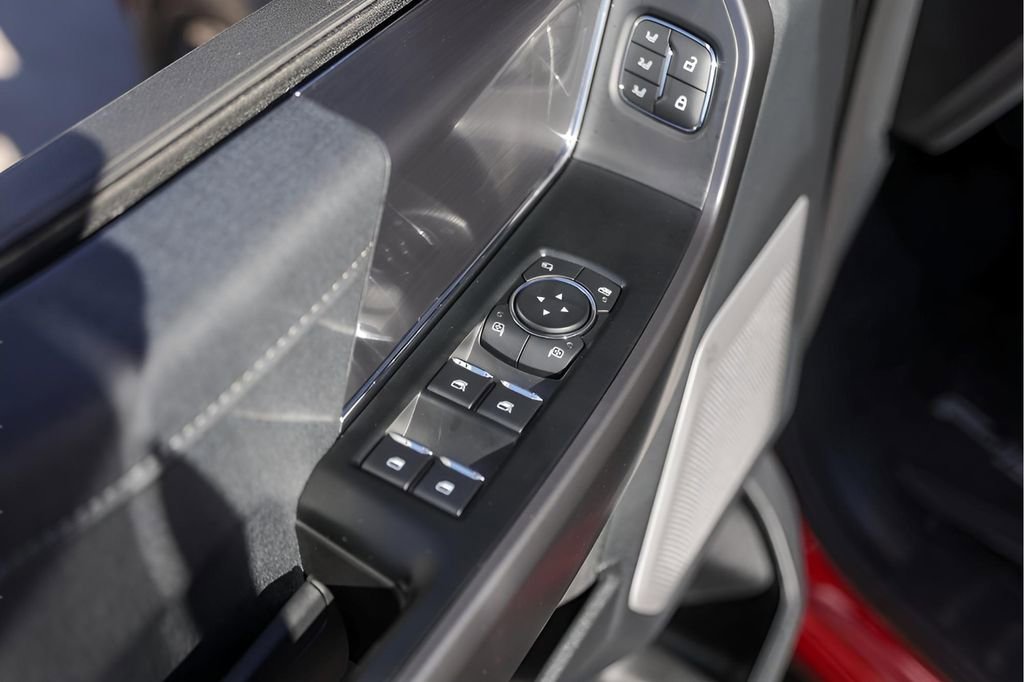 Used 2025 Ford F150 Lariat w/ Equipment Group 502A High image 26