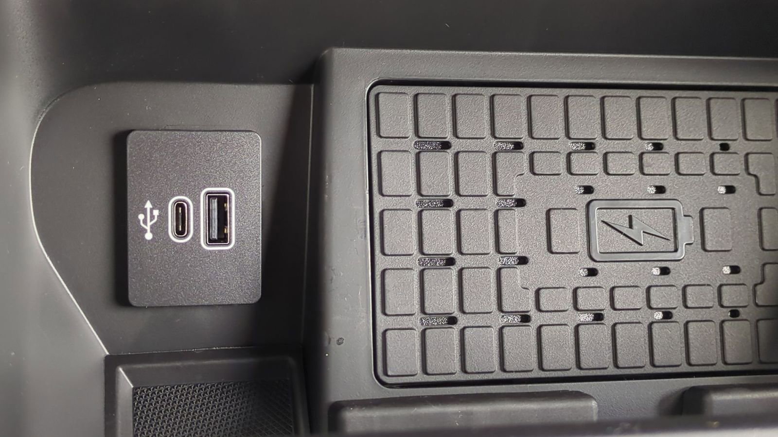 New 2025 Ford F150 XLT w/ Equipment Group 302A MID image 32