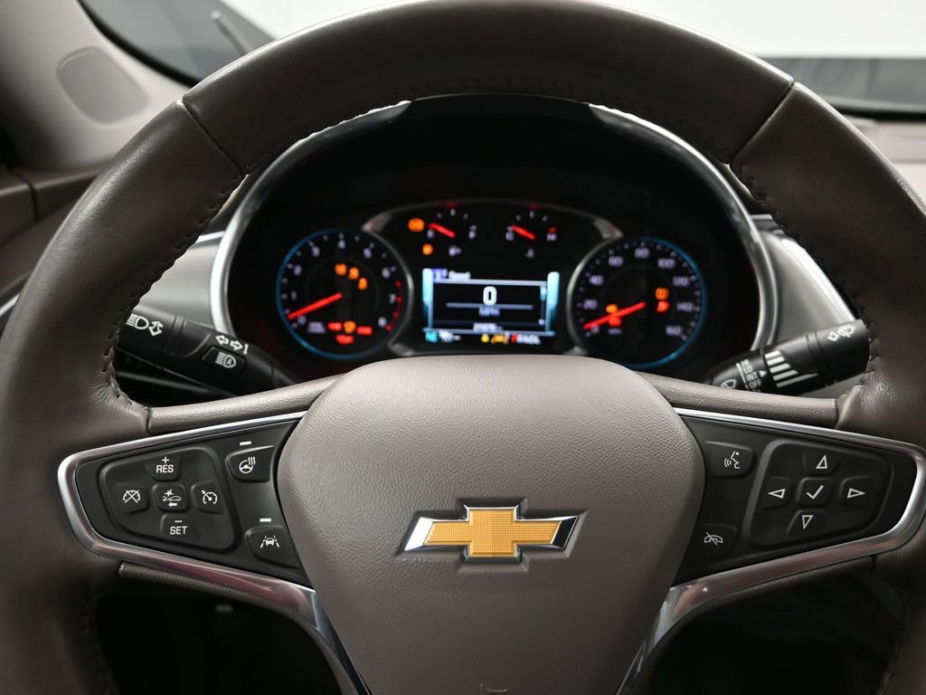 Used 2018 Chevrolet Malibu Premier w/ Premier Sun and Wheel Package image 16