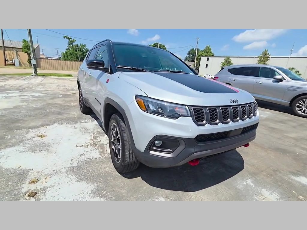 Used 2024 Jeep Compass Trailhawk AWD/4WD image 29