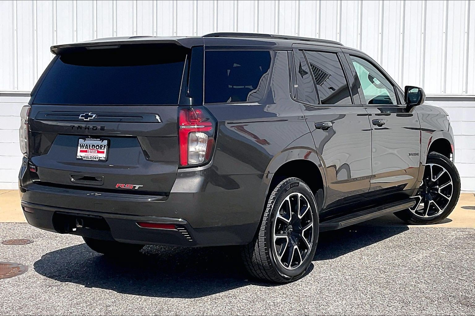 Used 2021 Chevrolet Tahoe RST AWD/4WD image 17