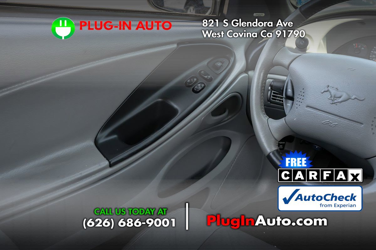 Used 2004 Ford Mustang GT image 12