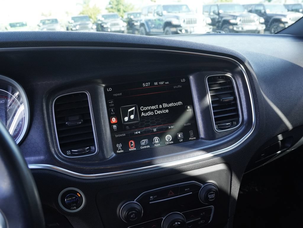 Used 2016 Dodge Charger SXT RWD image 18