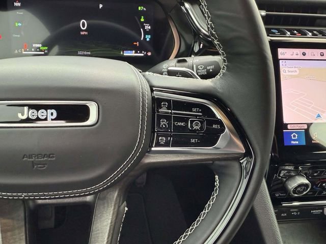 Used 2022 Jeep Grand Cherokee Overland w/ Advanced Protech Group III image 18