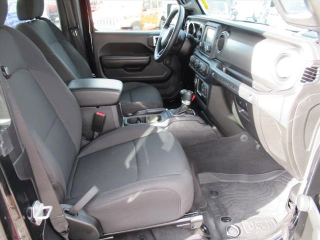 Used 2021 Jeep Wrangler Sport image 9