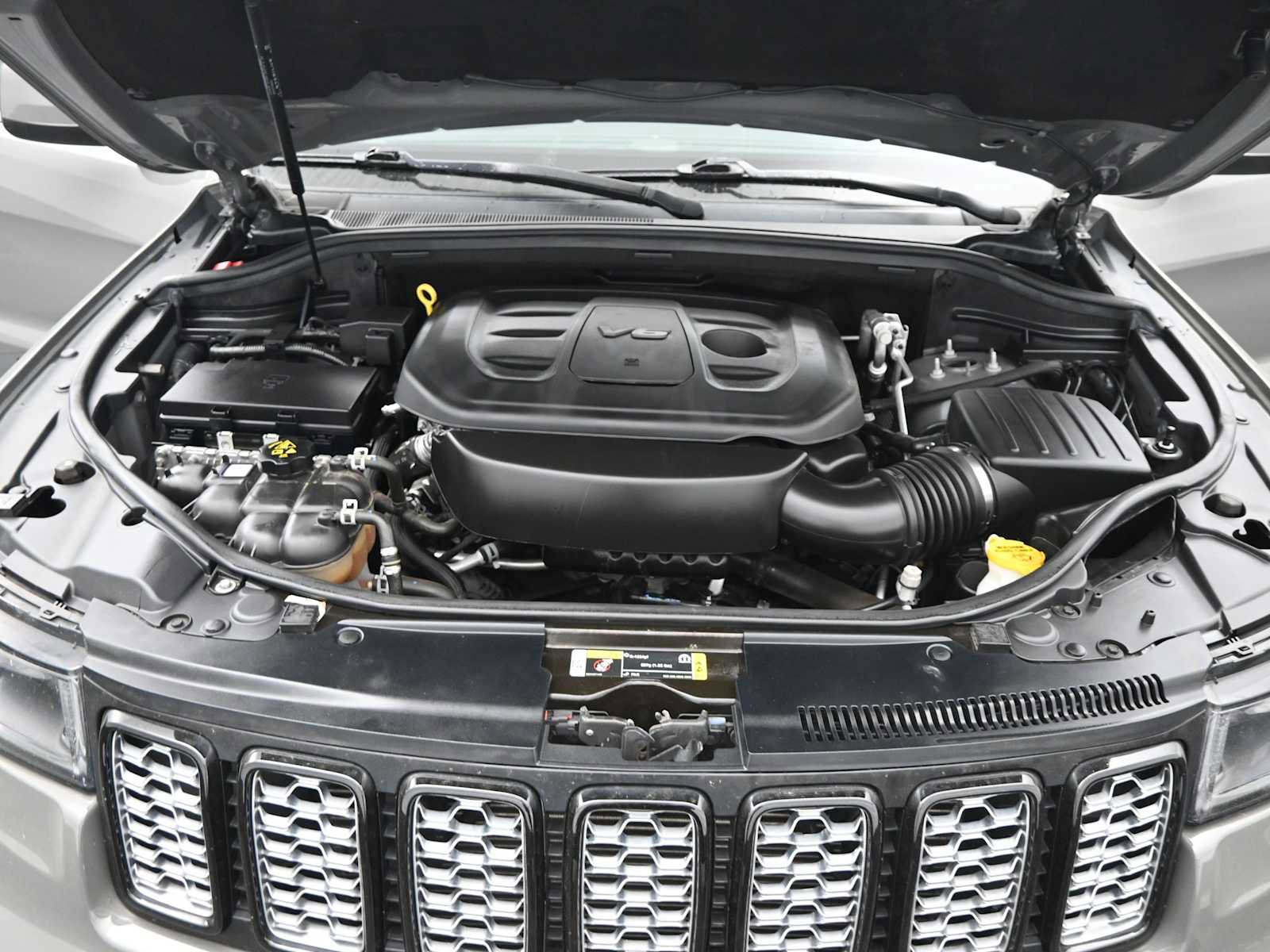 Used 2019 Jeep Grand Cherokee Altitude image 22