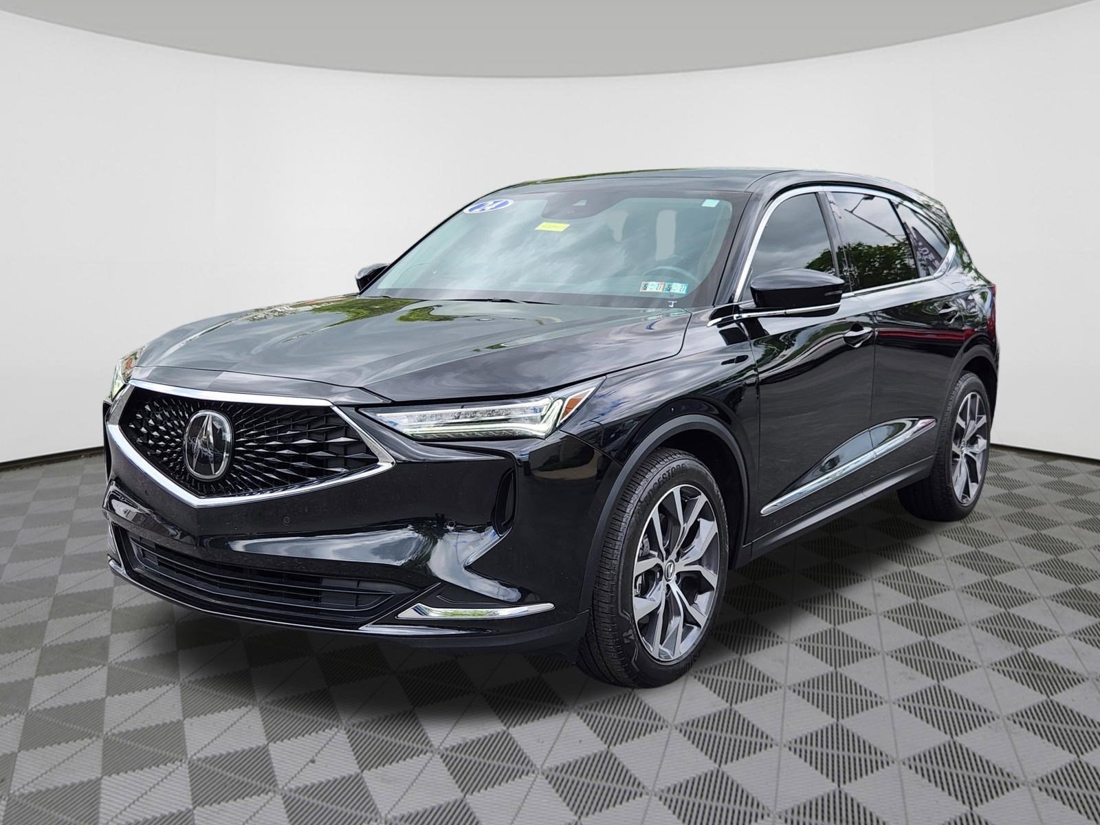 Used 2024 Acura MDX SH-AWD w/ Technology Package image 2