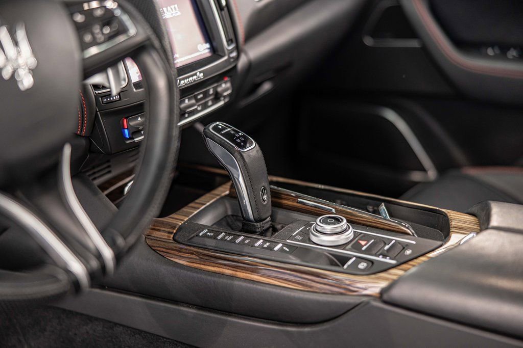 Used 2019 Maserati Levante S GranSport image 23