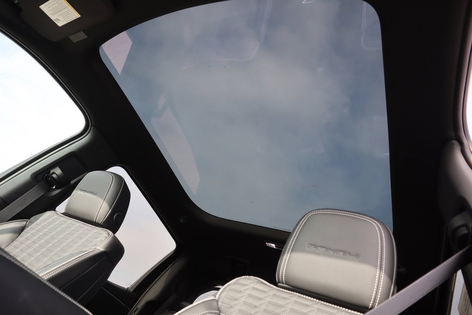 New 2025 GMC Sierra EV Denali AWD/4WD image 11